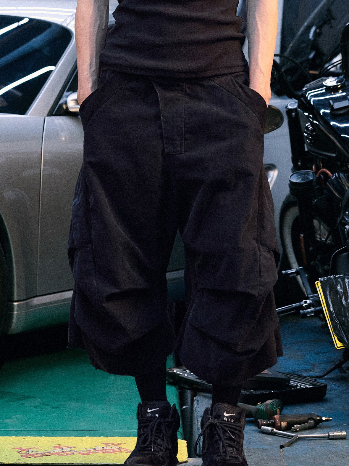 AvinMade Two Tone Racing Distressed Washed Wide Leg Cropped Women's Cotton Cargo Shorts
