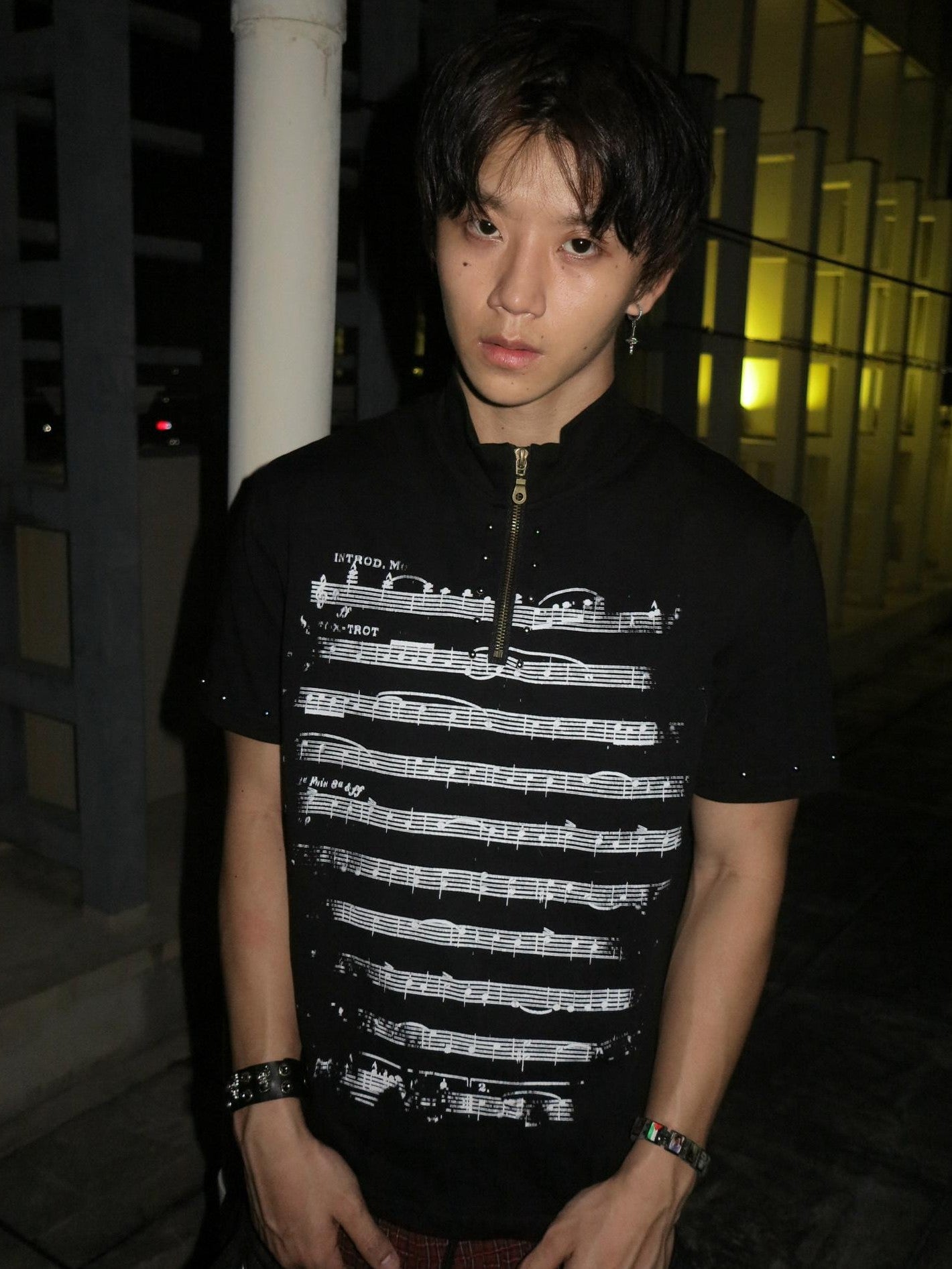 Dream Band Punk Musical Note Stand Collar Cinched Waist Women's Pure Cotton Henley T-shirts