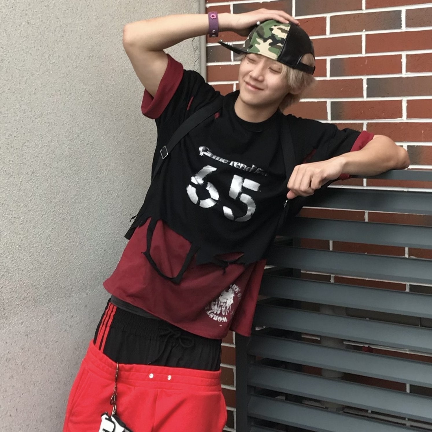 Dream_Band_Red_Black_Distressed_Hole_Number_Print_Women's_Cotton_Short_Sleeve_T-shirts_1011873967619_MISSTT