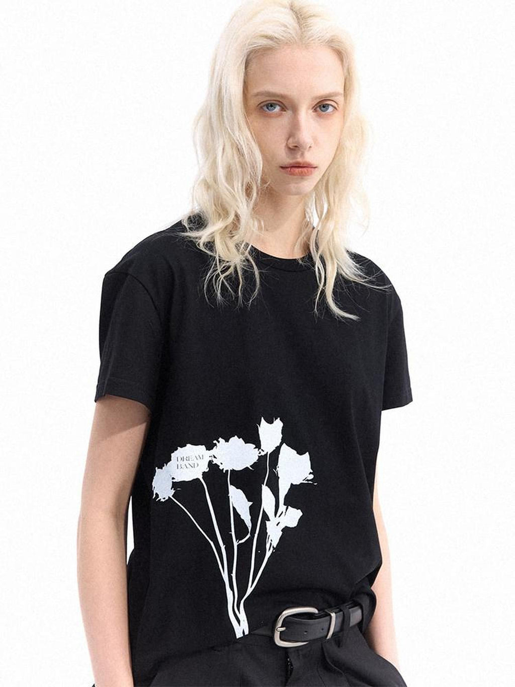 Dream Band White Floral Slim Fit Round Neck Women's Cotton Short Sleeve T-shirts