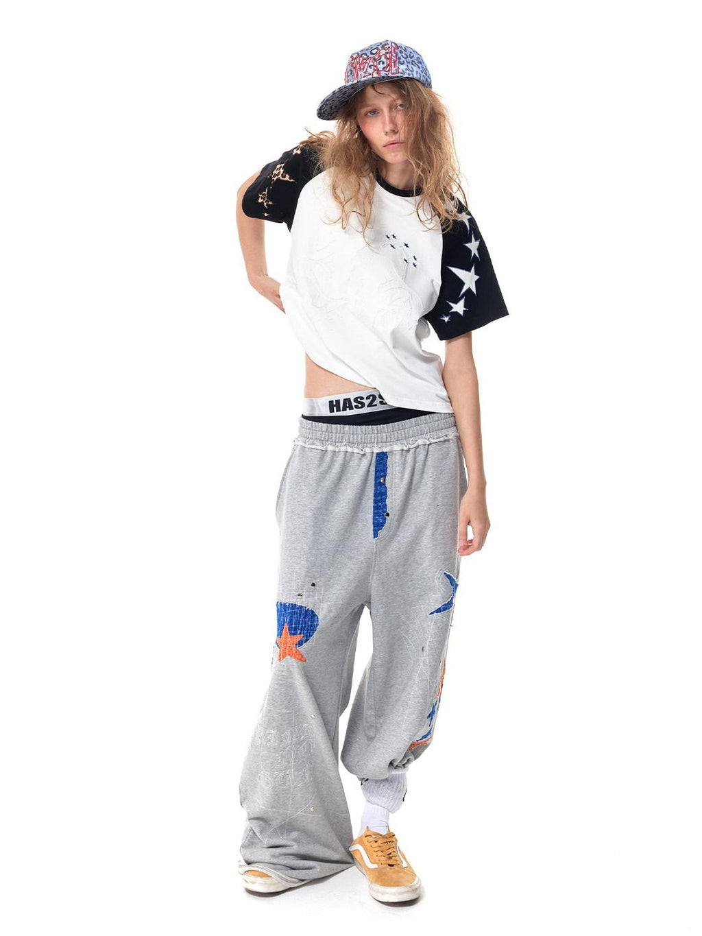 HAS2SONS Black White Raglan Applique Figure Print Women's Cotton Short Sleeve T-shirts