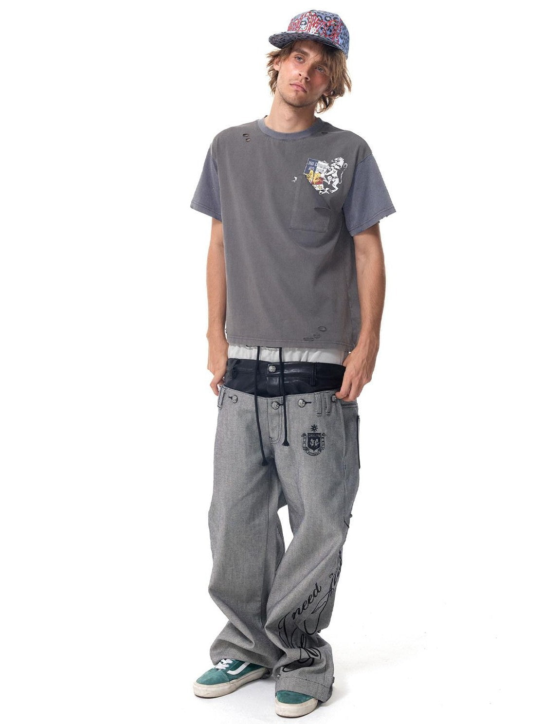 HAS2SONS Boxy Patchwork Pocket Women's Washed Gray Short Sleeve T-shirts