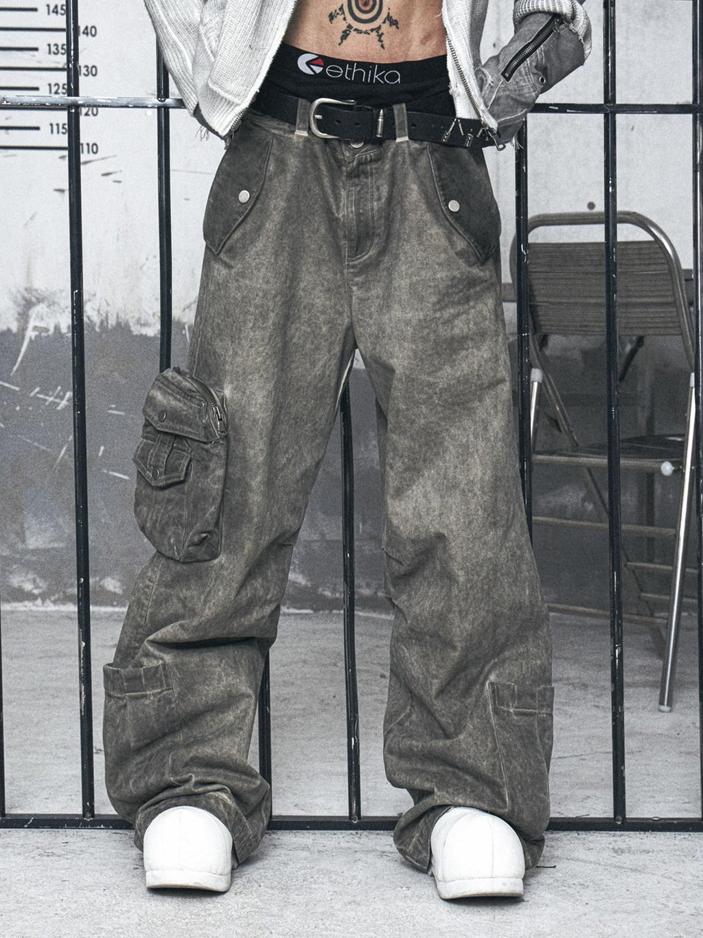 HAS2SONS Garment Dyed Textured Distressed Vintage Cargo Women's Cotton Relaxed Jeans