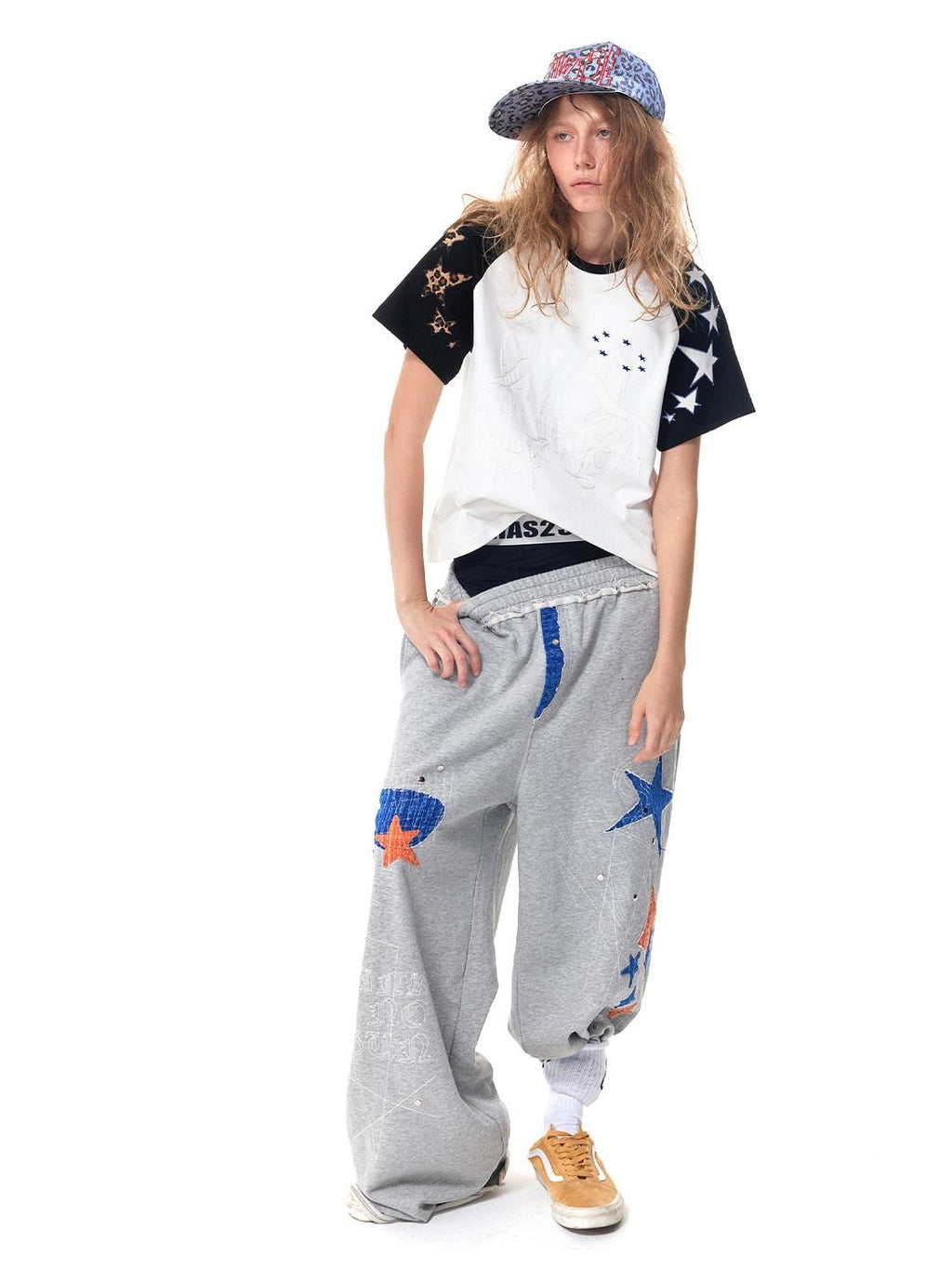 HAS2SONS Gray Star Patch Distressed Applique Embroidery Studded Baggy Women's Sweatpants