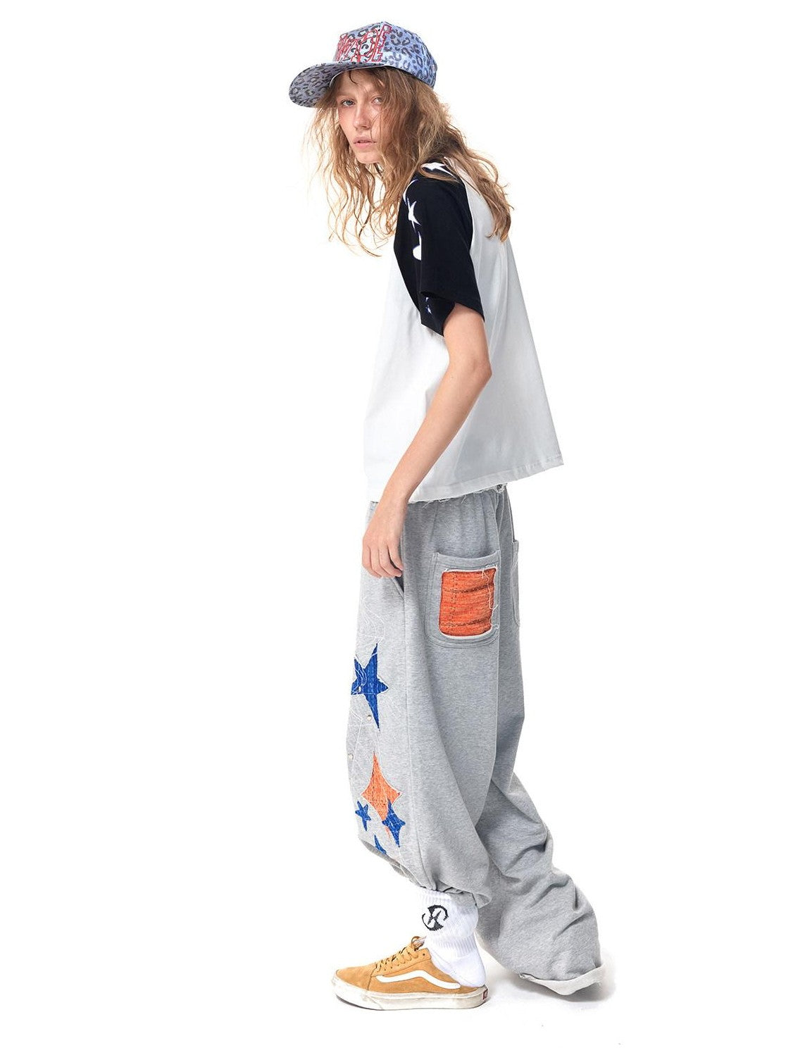 HAS2SONS Gray Star Patch Distressed Applique Embroidery Studded Baggy Women's Sweatpants