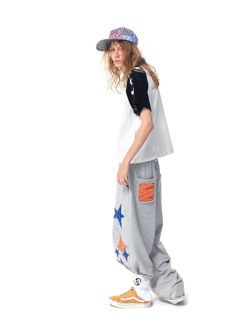HAS2SONS Gray Star Patch Distressed Applique Embroidery Studded Baggy Women's Sweatpants