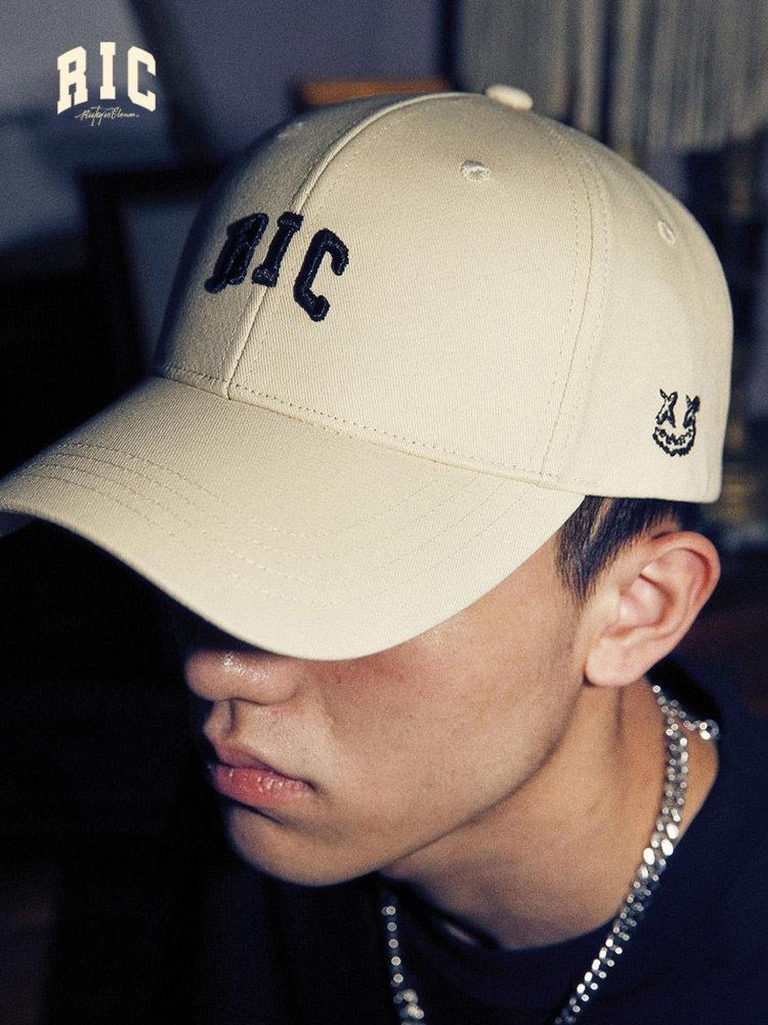 RickyisClown Arch Bridge Vintage Embroidered Torn Smiley Men's Cotton Baseball Caps