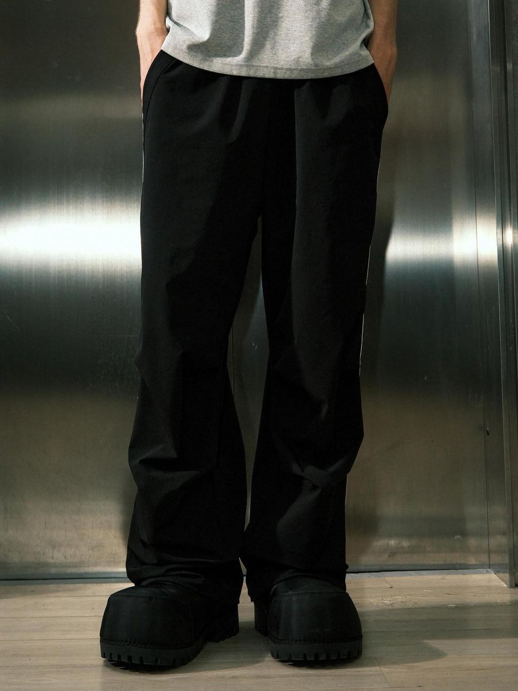 RickyisClown Black Sporty Parachute Loose Men's Nylon Spandex Straight-leg Pants
