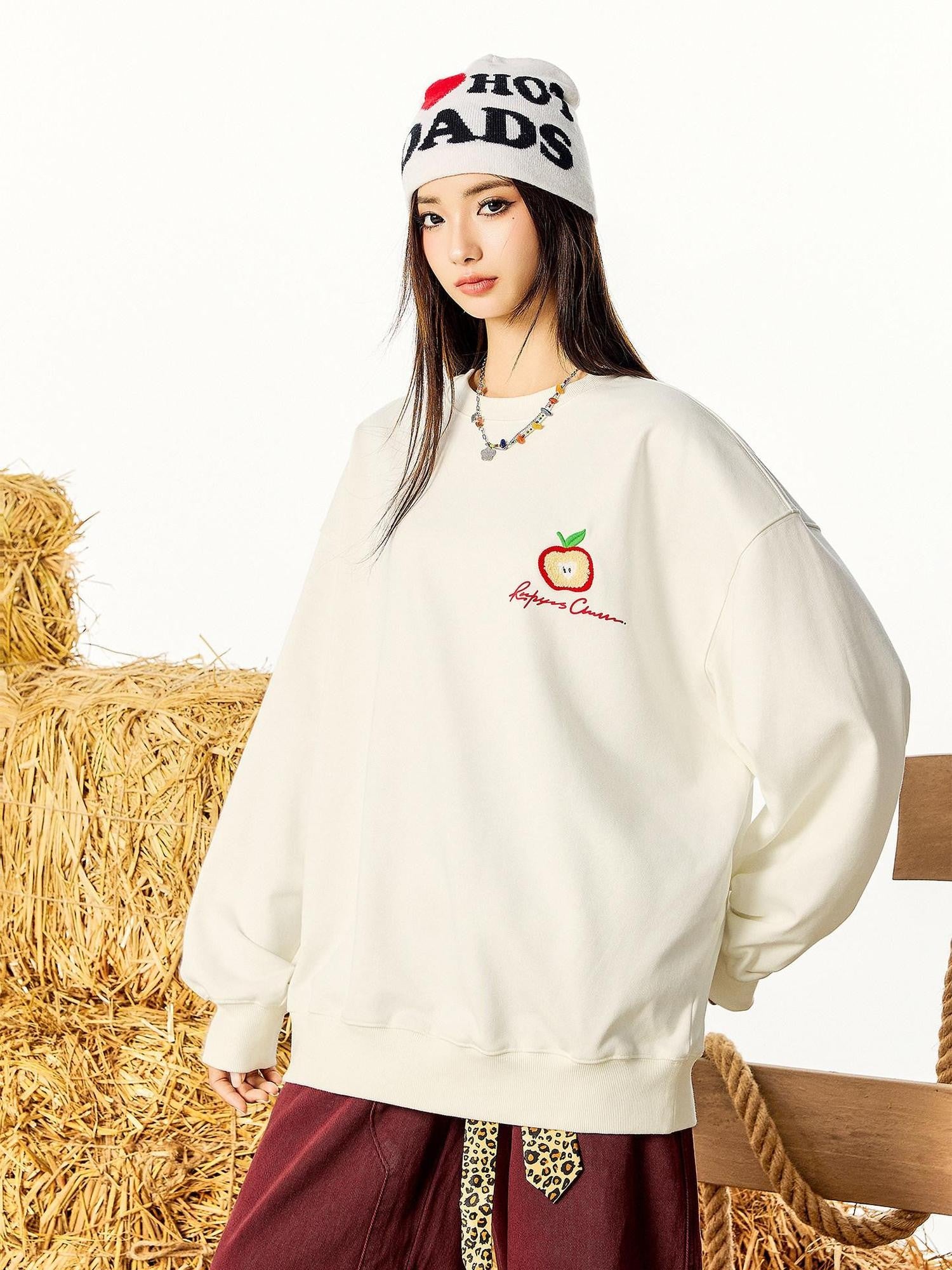 RickyisClown Cute Apple Graphic Print Design Detail Men's Crewneck Sweatshirts