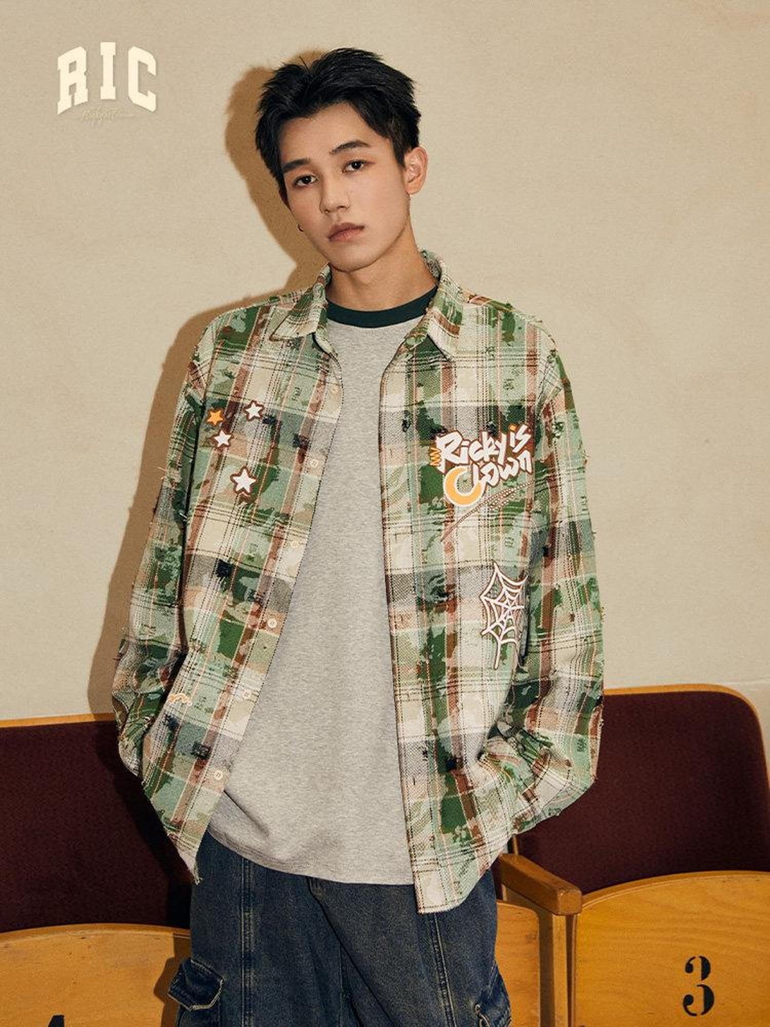 RickyisClown Plaid Graffiti Embroidery Point Collar Men's Poly Cotton Casual Shirts
