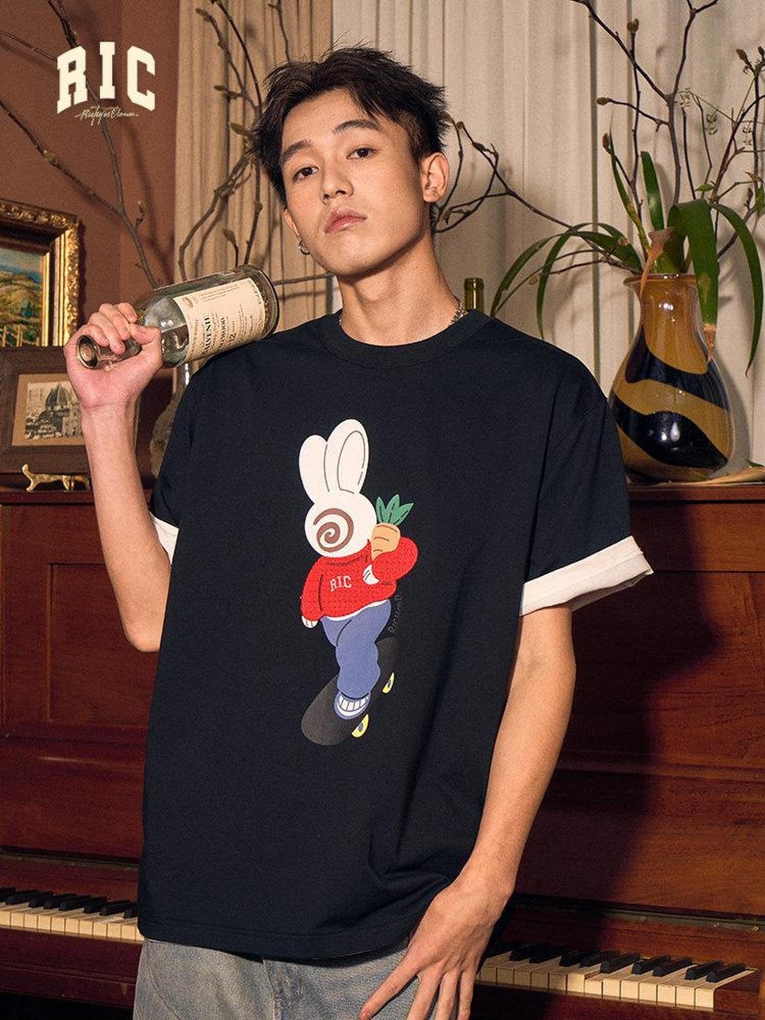 RickyisClown Playful Rabbit Print Cooling Loose Fit Men's Cotton Blend Short Sleeve T-shirts