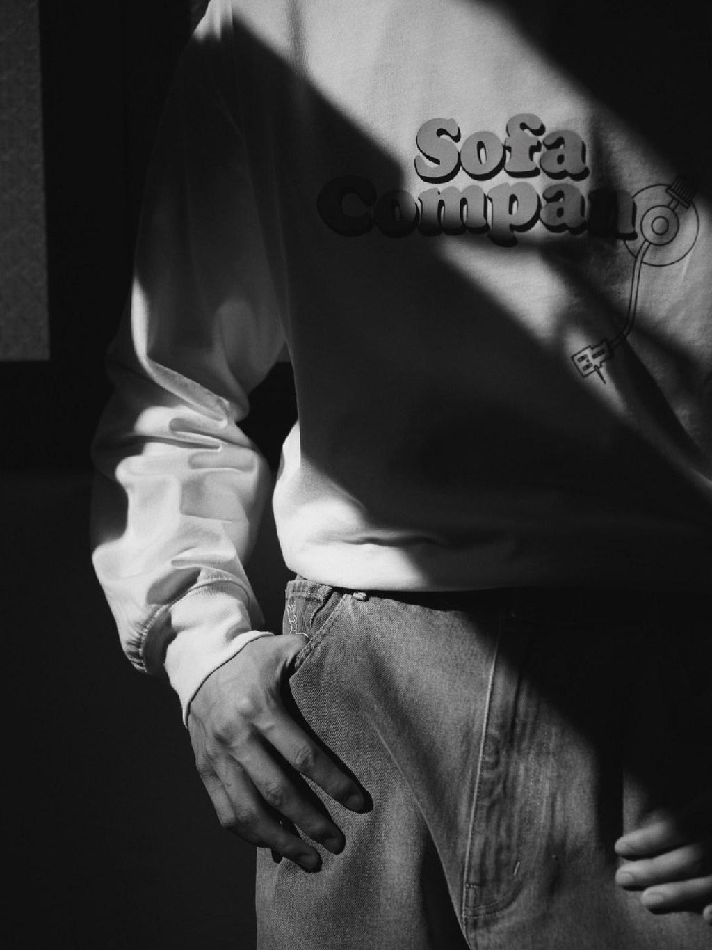 SUPERTOFU 100% Cotton Loose Fit Crew Neck Record Needle Graphic Long Sleeve T-Shirts