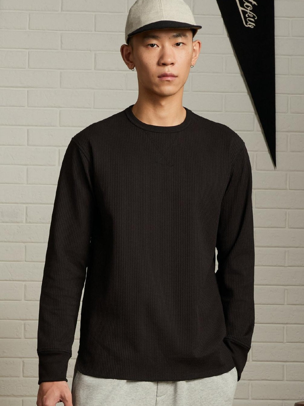 SUPERTOFU Breathable Polyester Japanese Round Neck Unisex Solid Black Long Sleeve T-Shirts