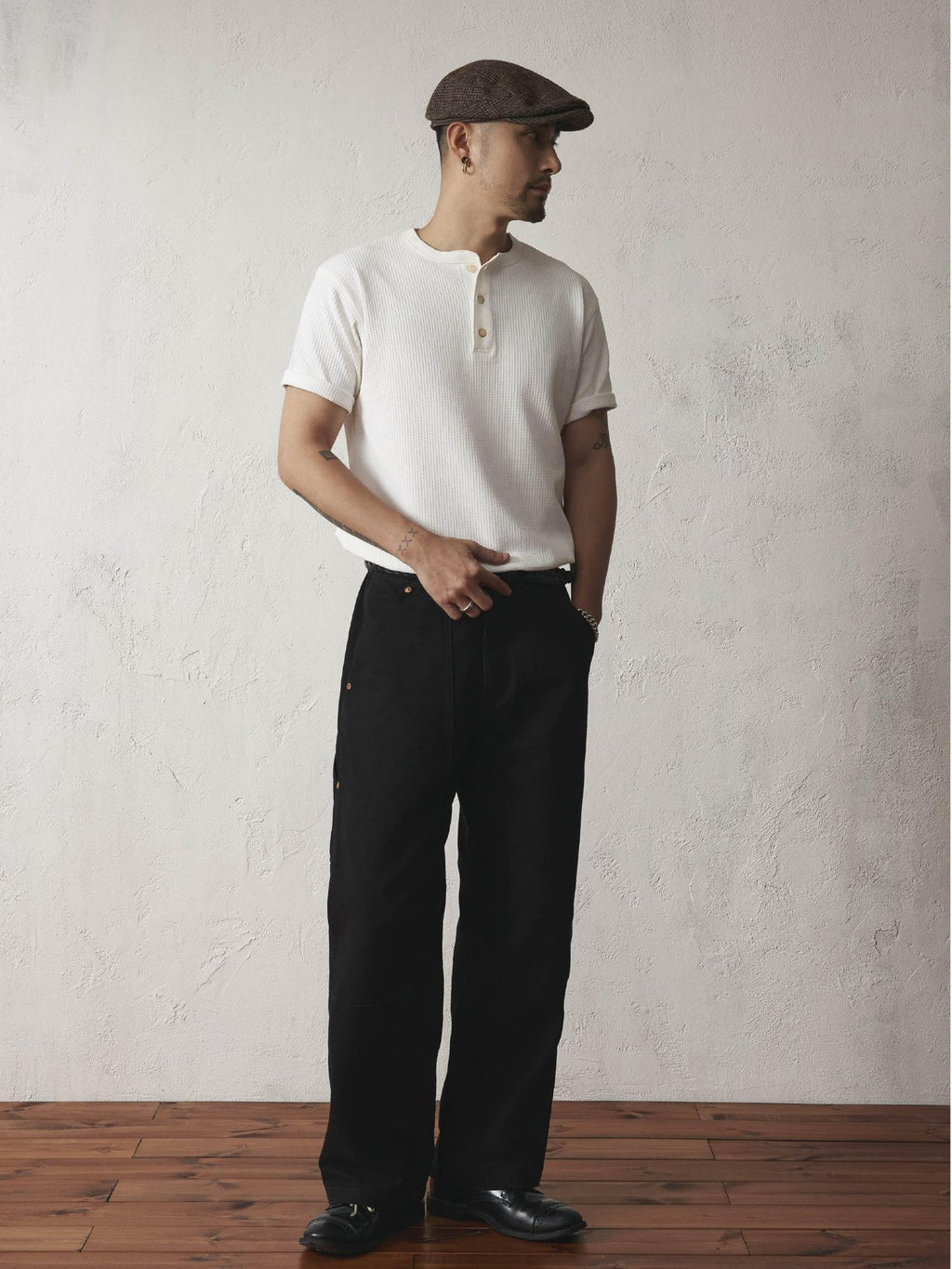 SUPERTOFU Breathable Vintage Henley Relaxed Fit Unisex Solid Poly Short Sleeve T-Shirts