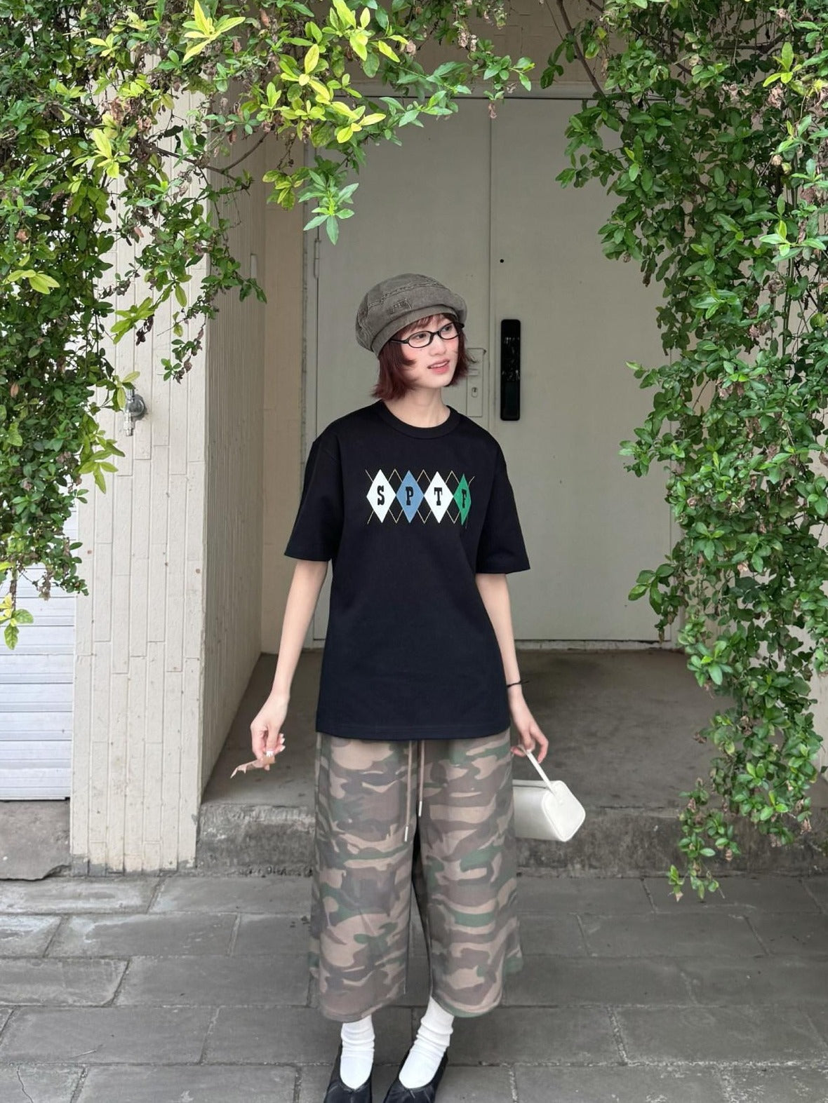 SUPERTOFU Cotton Flocked Loose Fit Vintage Argyle Unisex Short Sleeve T-Shirts