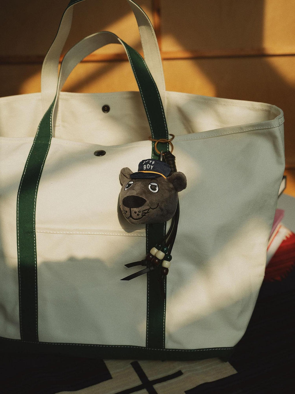 SUPERTOFU Durable Minimalist Charcoal Slim Everyday Accessories Keychains