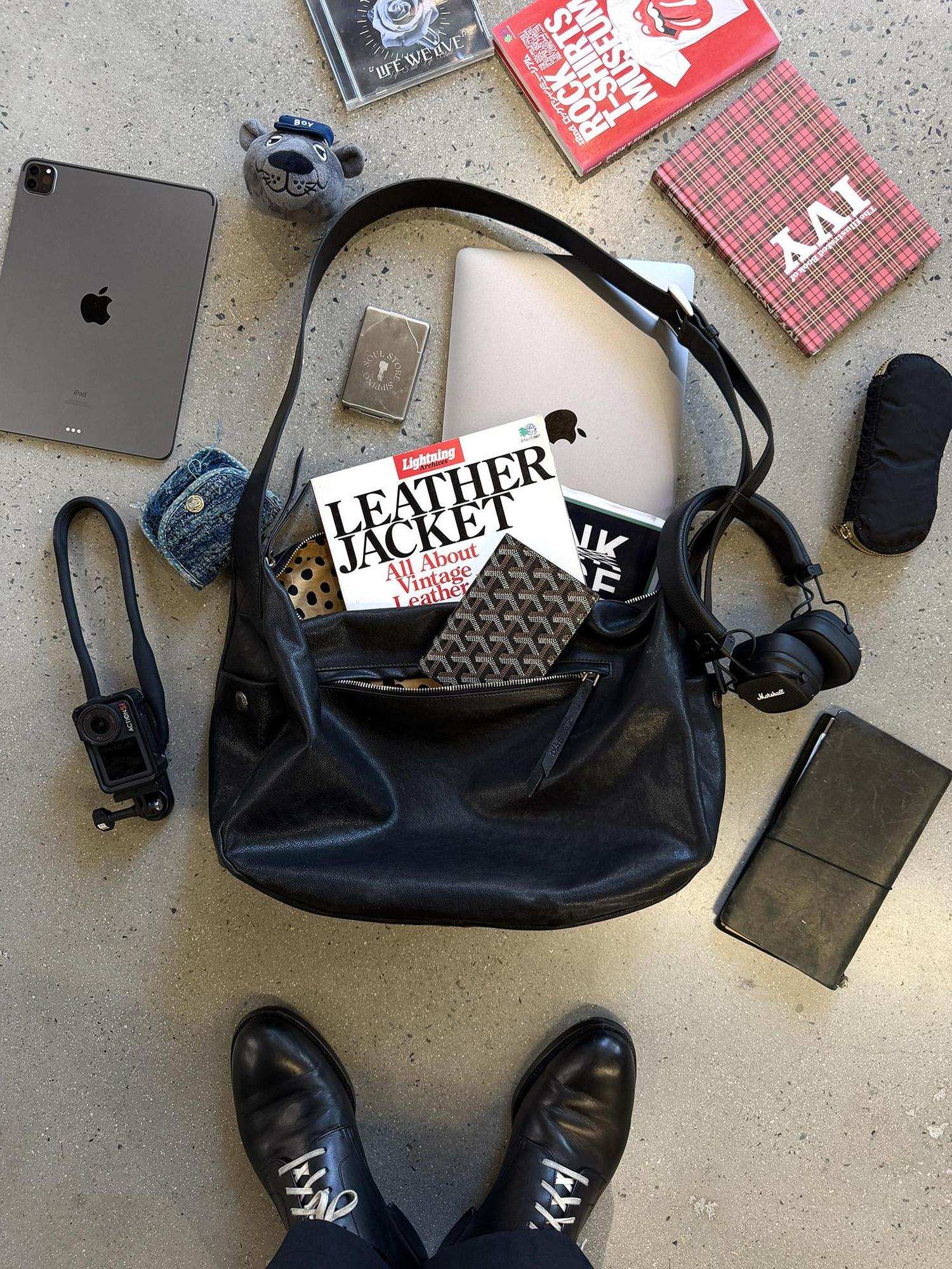 SUPERTOFU Genuine Cowhide Leather Sleek Minimalist Crossbody For Everyday Black Bags