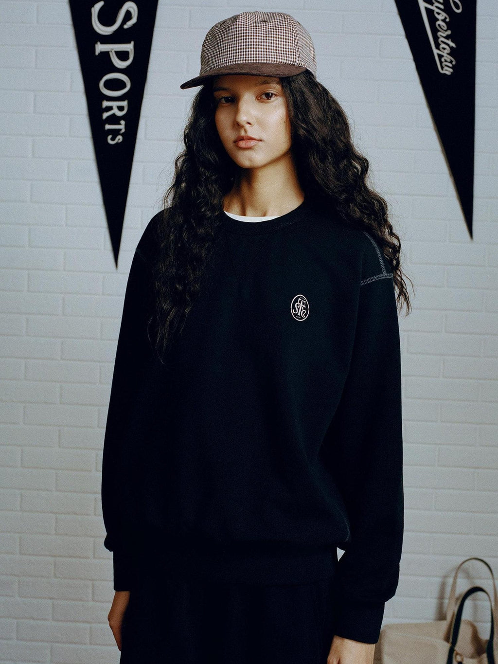 SUPERTOFU Keeps Shape Loose Japanese Crewneck Unisex Everyday Cotton Pullover Sweatshirts