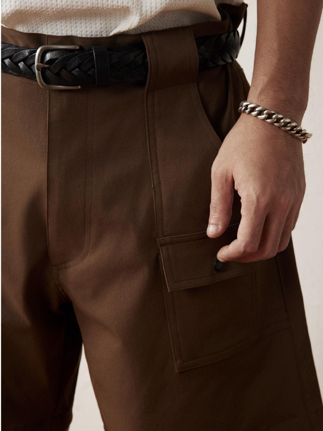 SUPERTOFU Lightweight Polyester Relaxed Mid Rise Casual Solid Black Brown Short Trousers