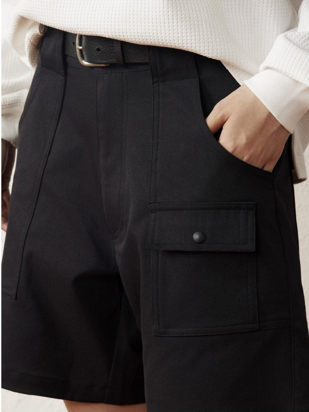 SUPERTOFU Lightweight Polyester Relaxed Mid Rise Casual Solid Black Brown Short Trousers