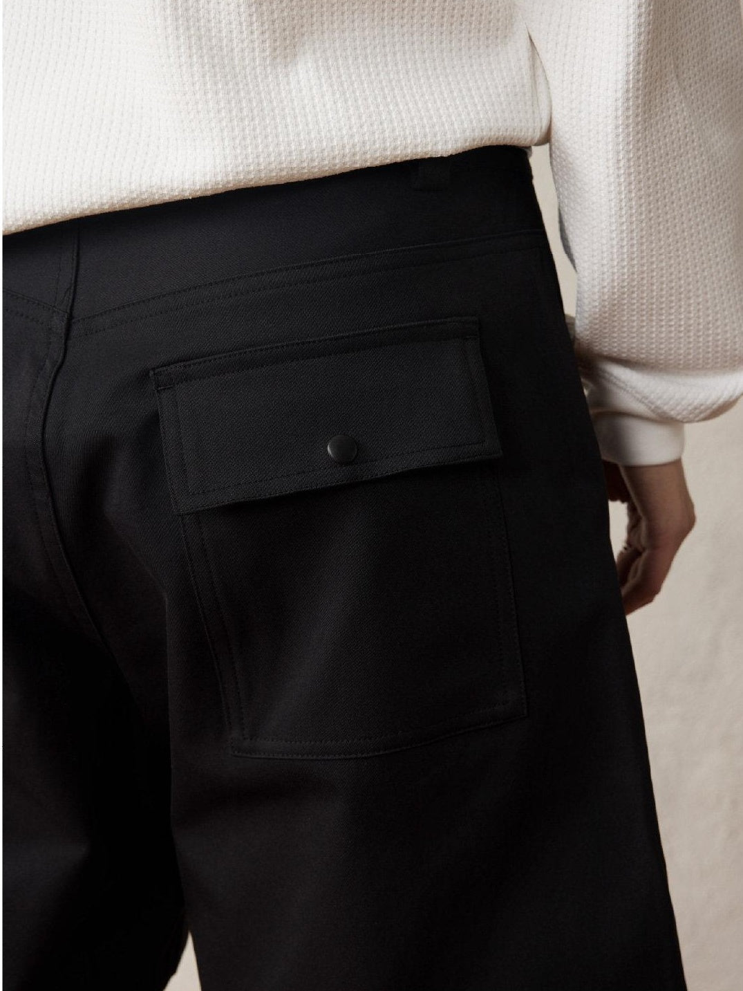 SUPERTOFU Lightweight Polyester Relaxed Mid Rise Casual Solid Black Brown Short Trousers