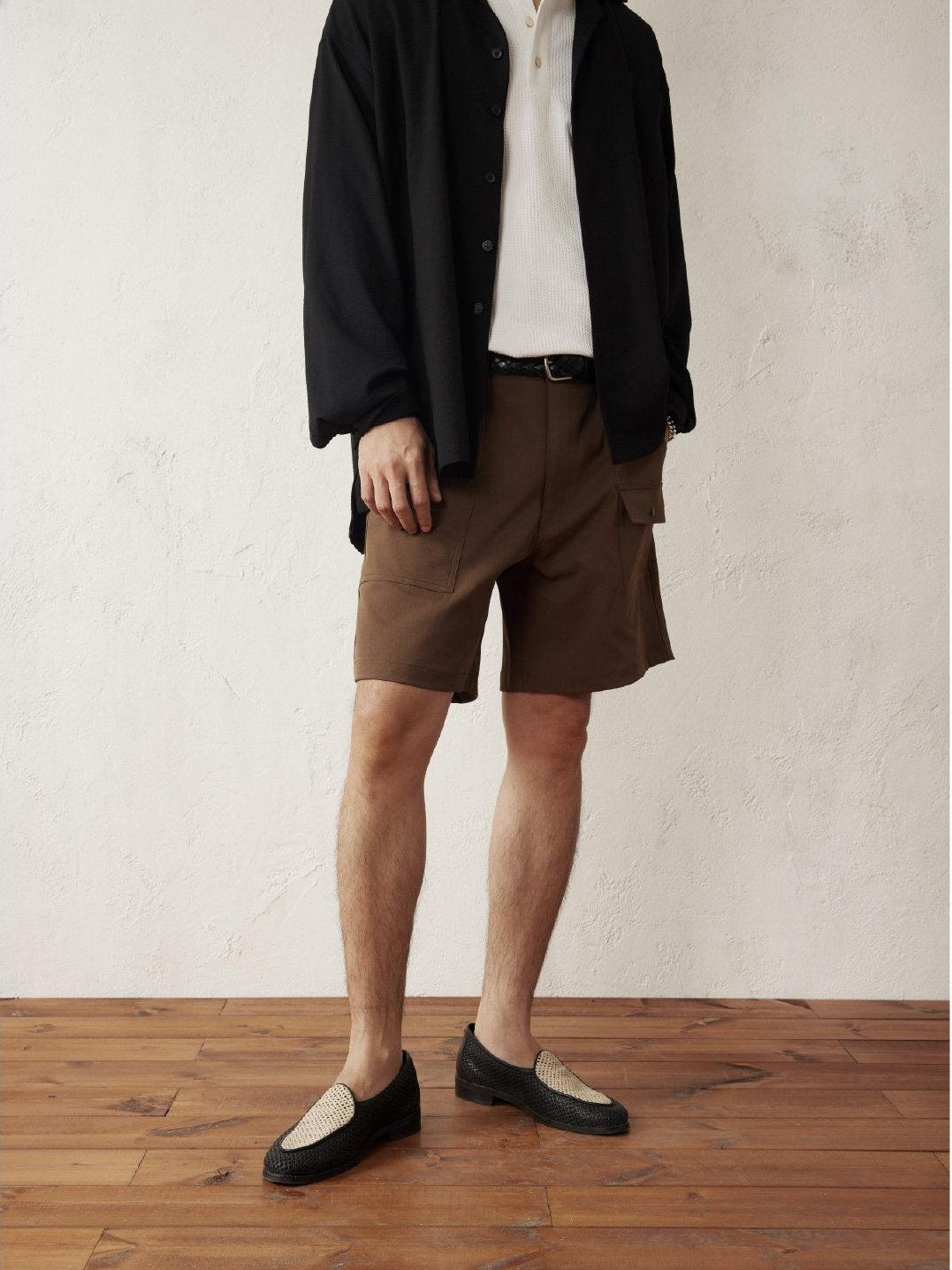 SUPERTOFU Lightweight Polyester Relaxed Mid Rise Casual Solid Black Brown Short Trousers