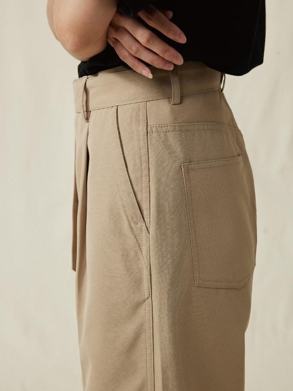 SUPERTOFU Mid Rise Loose Fit Youthful Casual Solid Khaki Black Straight Pants