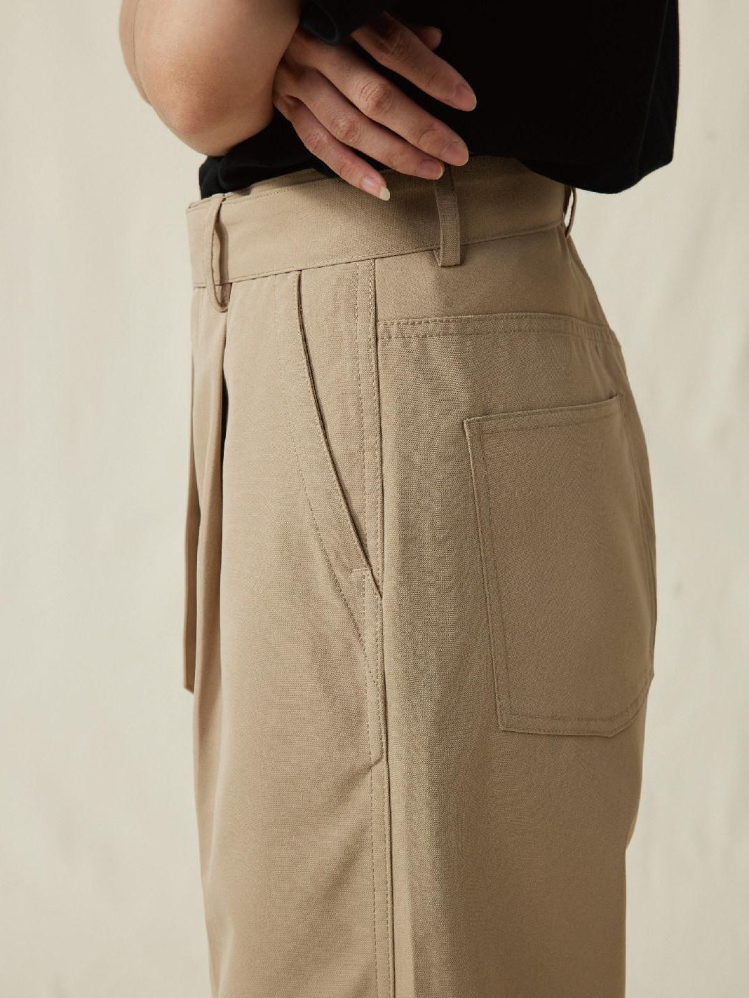 SUPERTOFU Mid Rise Loose Fit Youthful Casual Solid Khaki Black Straight Pants