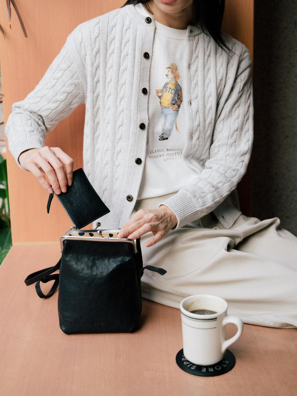 SUPERTOFU Premium Cowhide Leather Structured Stylish Office Black Tote Bags