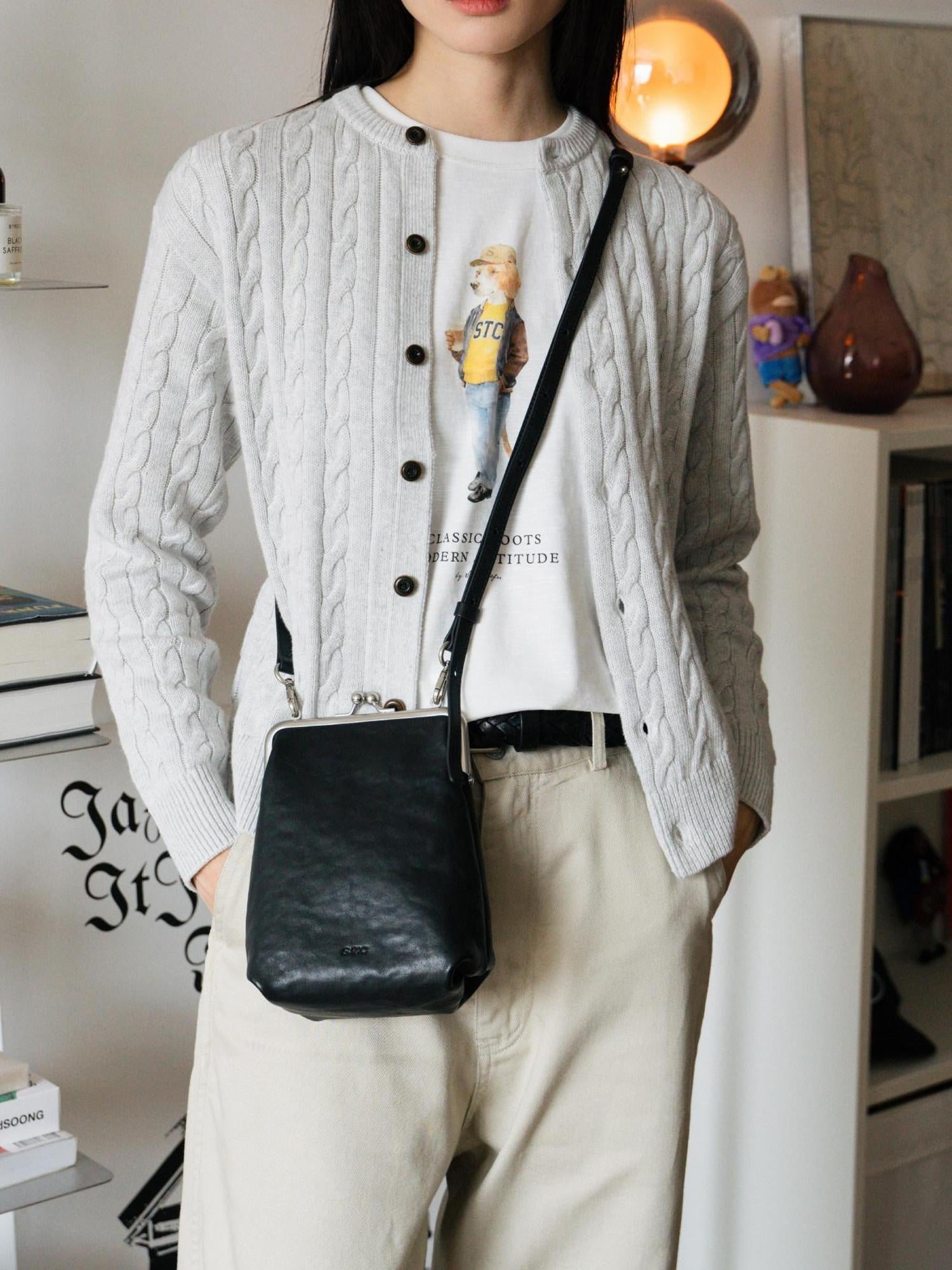 SUPERTOFU Premium Genuine Cowhide Leather Crossbody Sleek Black Everyday Bags