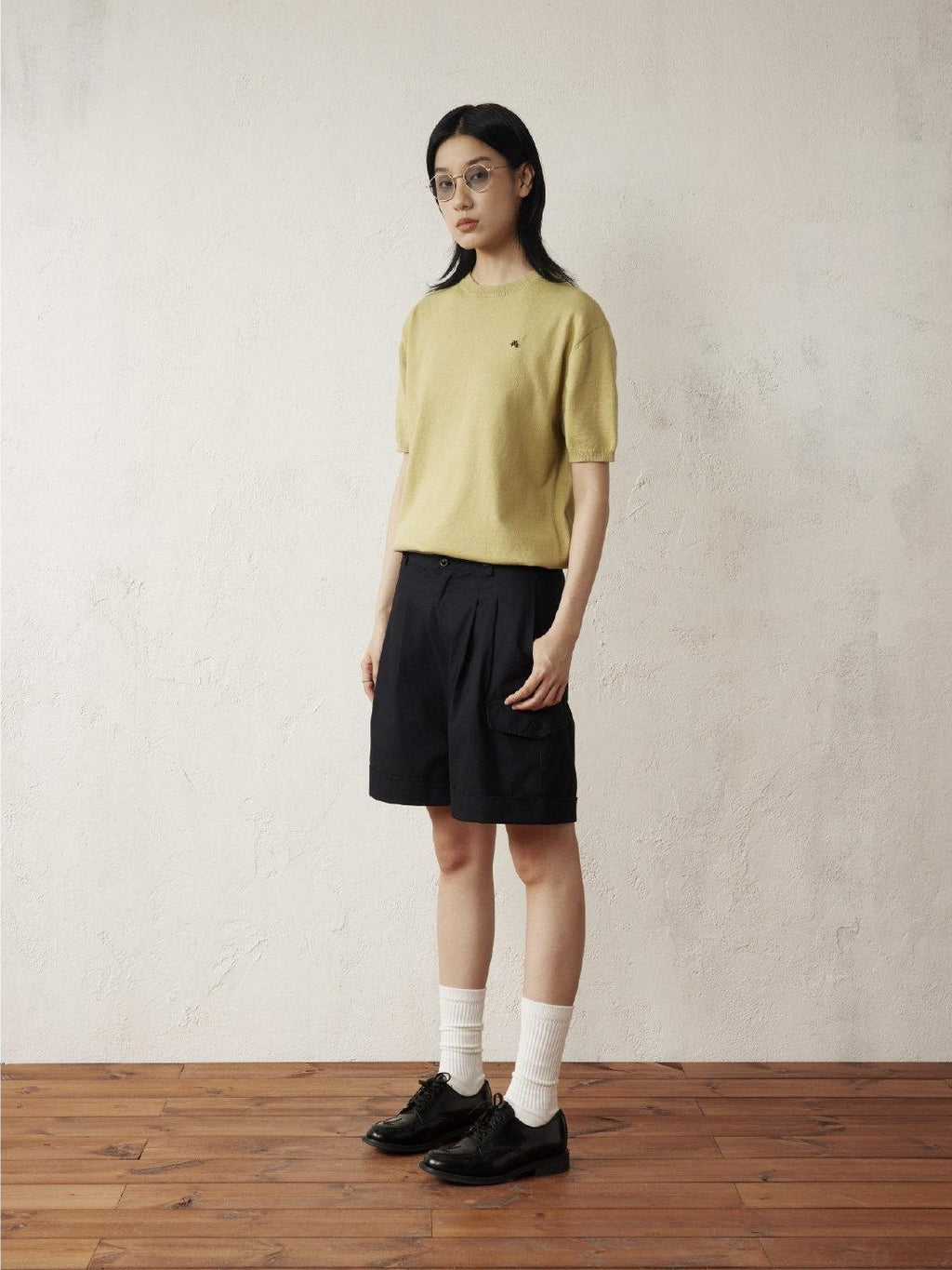 SUPERTOFU Pure Cotton Mid Rise Regular Fit Casual Solid Khaki Black Short Trousers