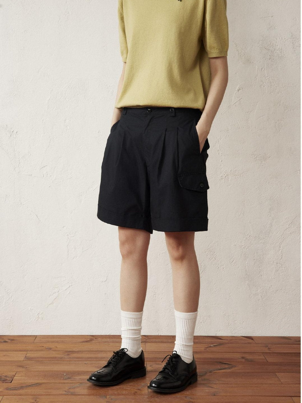 SUPERTOFU Pure Cotton Mid Rise Regular Fit Casual Solid Khaki Black Short Trousers