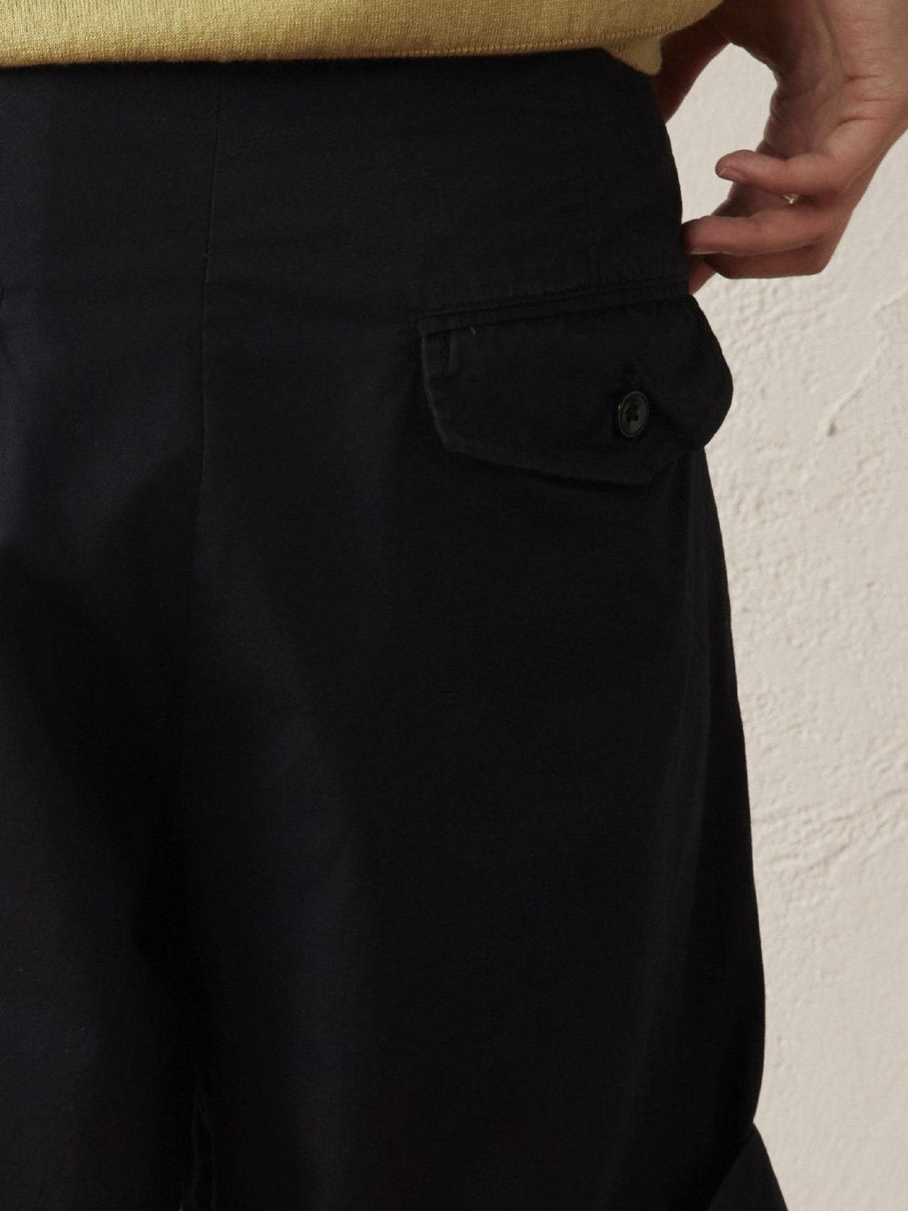 SUPERTOFU Pure Cotton Mid Rise Regular Fit Casual Solid Khaki Black Short Trousers