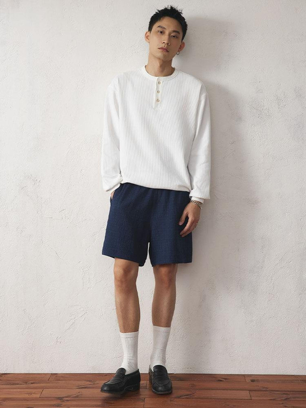 SUPERTOFU Relaxed Fit Cotton Blend Stretch Casual Solid Black Navy Short Trousers