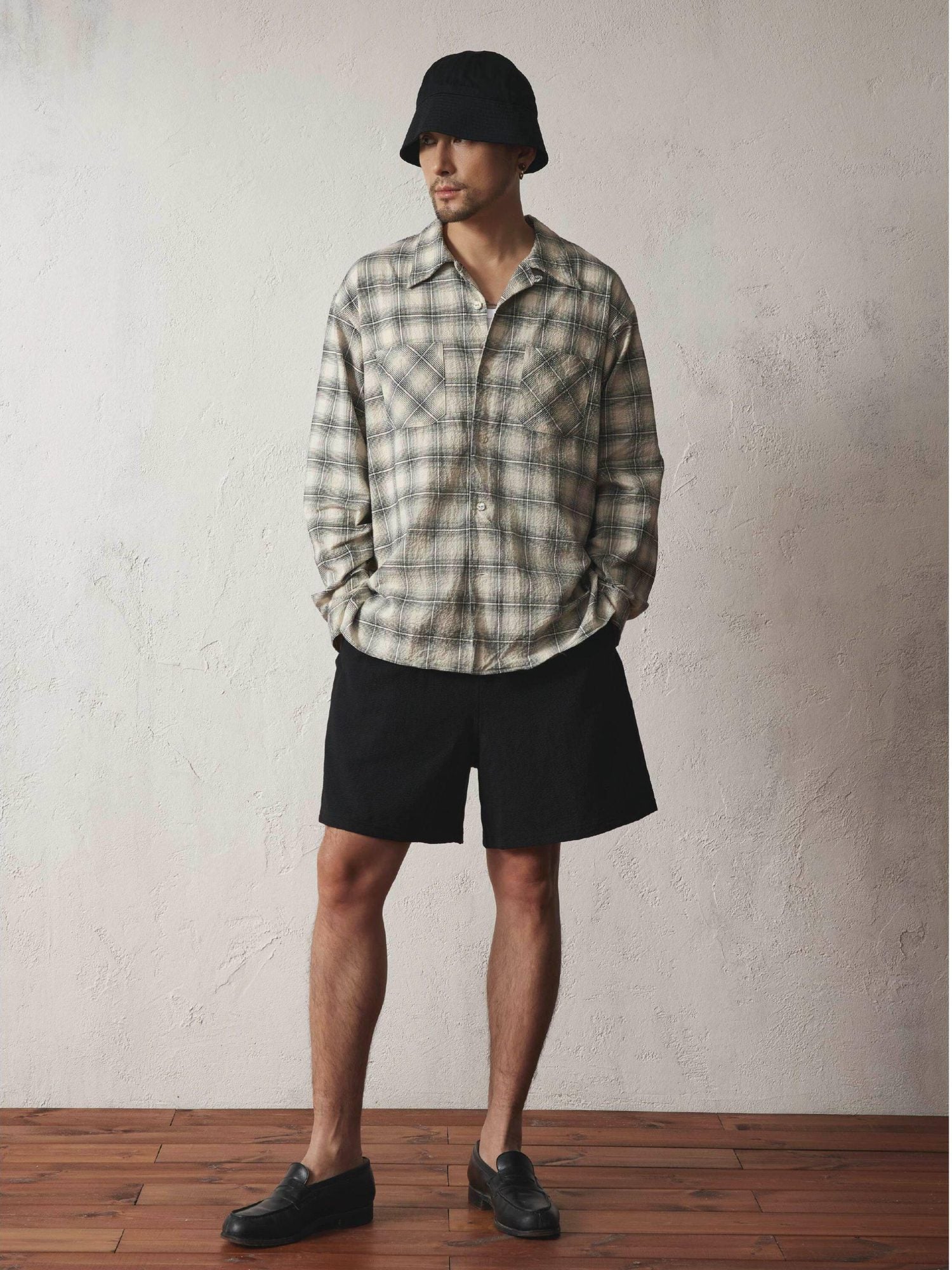 SUPERTOFU Relaxed Fit Cotton Blend Stretch Casual Solid Black Navy Short Trousers