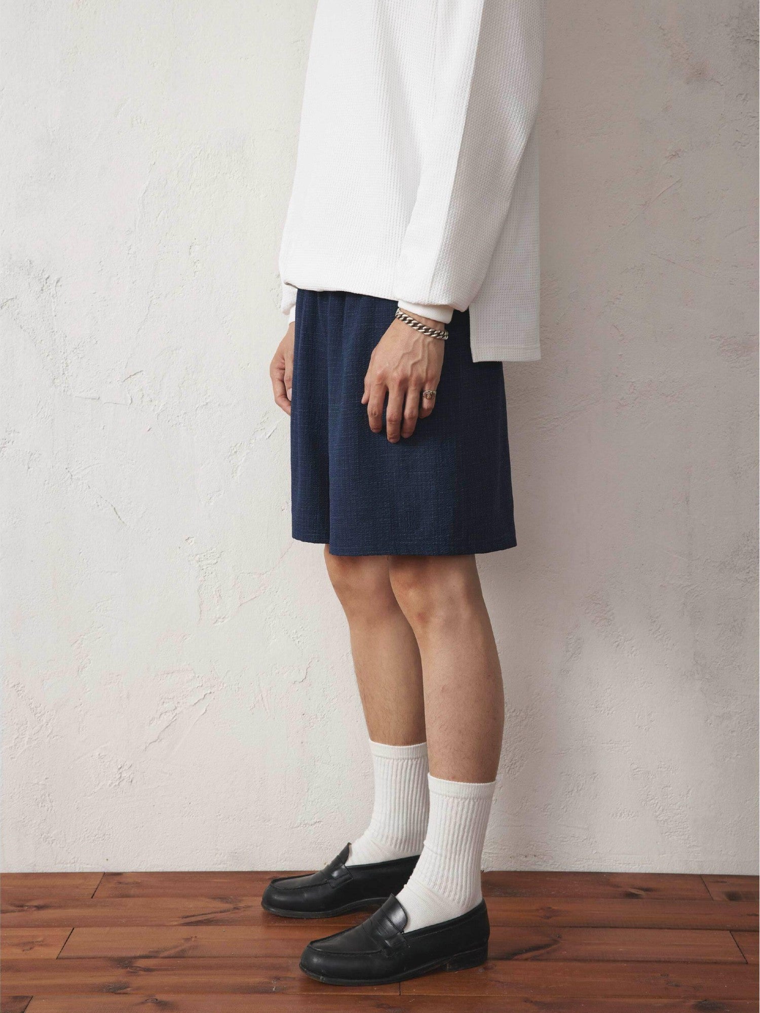 SUPERTOFU Relaxed Fit Cotton Blend Stretch Casual Solid Black Navy Short Trousers