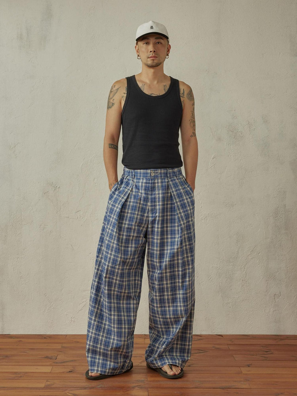 SUPERTOFU Soft 100 Percent Cotton Loose Straight Leg Zipper Fly Unisex Retro Plaid Chinos