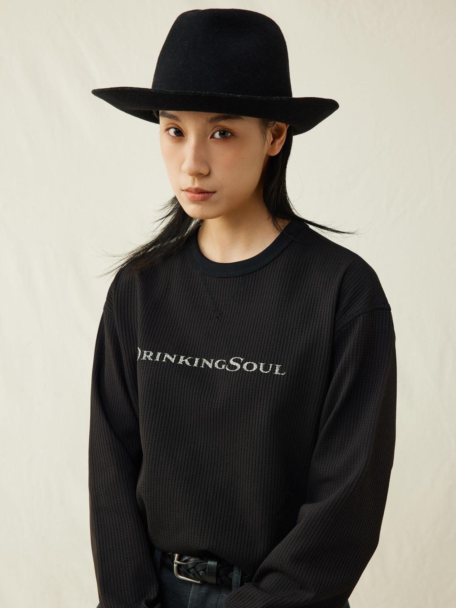 SUPERTOFU Soft Breathable Distressed Waffle Print Unisex Black Long Sleeve T-Shirts
