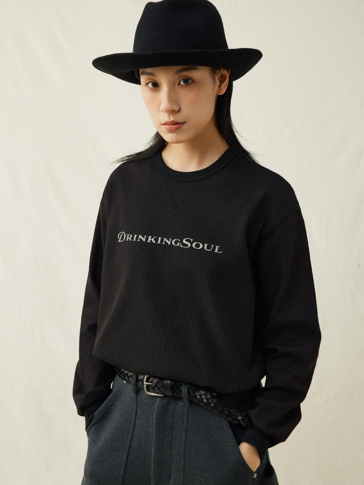 SUPERTOFU Soft Breathable Distressed Waffle Print Unisex Black Long Sleeve T-Shirts