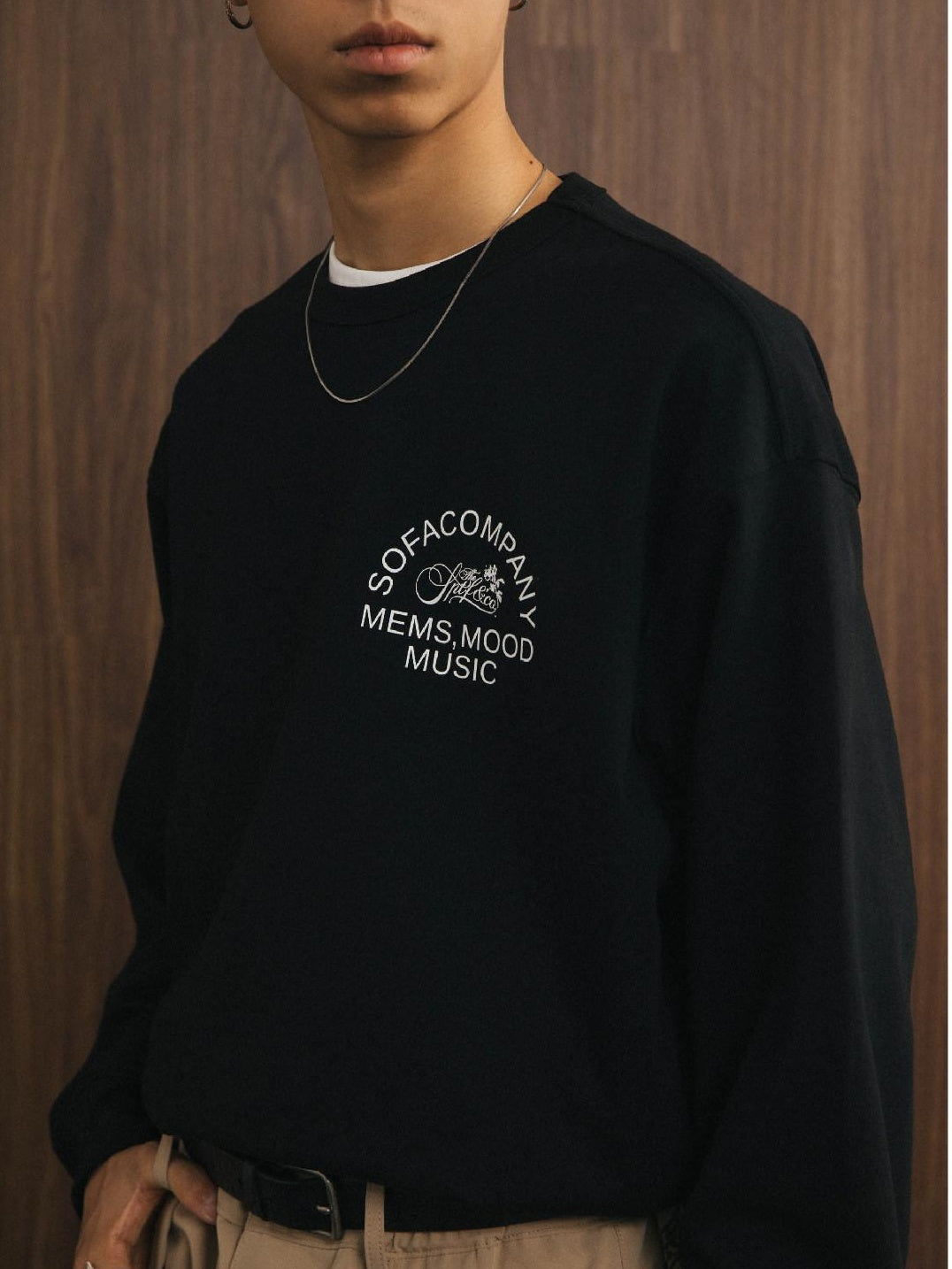 SUPERTOFU Soft Cotton Oversized Round Neck Youth Unisex Black White Long Sleeve T-Shirts