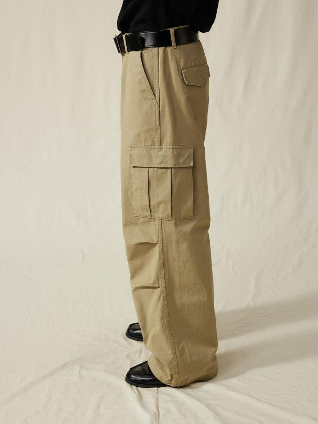 SUPERTOFU Versatile Cargo Loose Fit Youthful Casual Khaki Black Straight Pants
