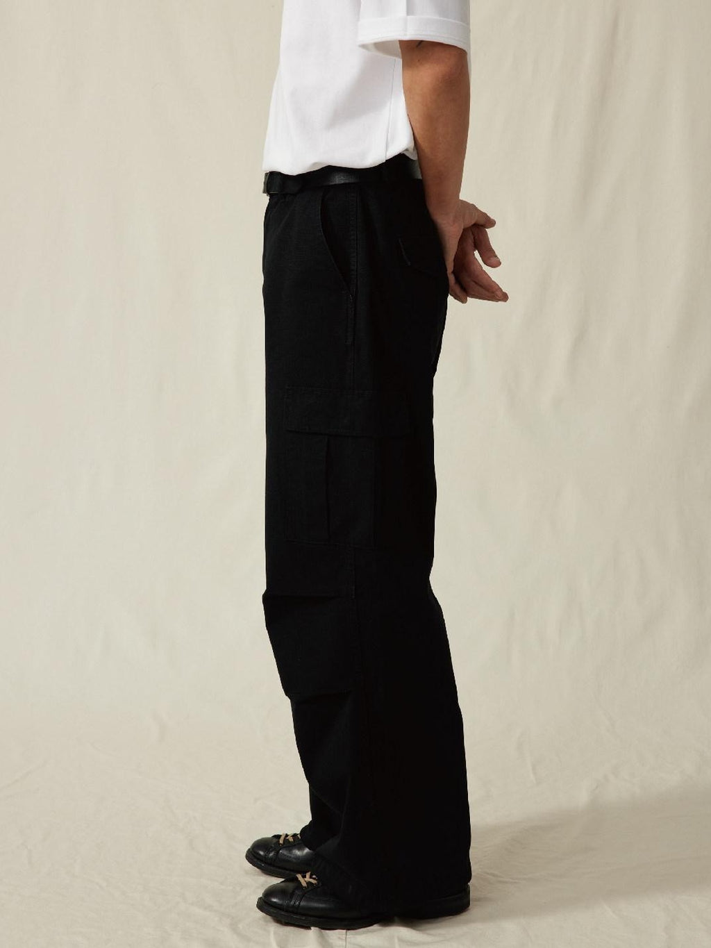 SUPERTOFU Versatile Cargo Loose Fit Youthful Casual Khaki Black Straight Pants