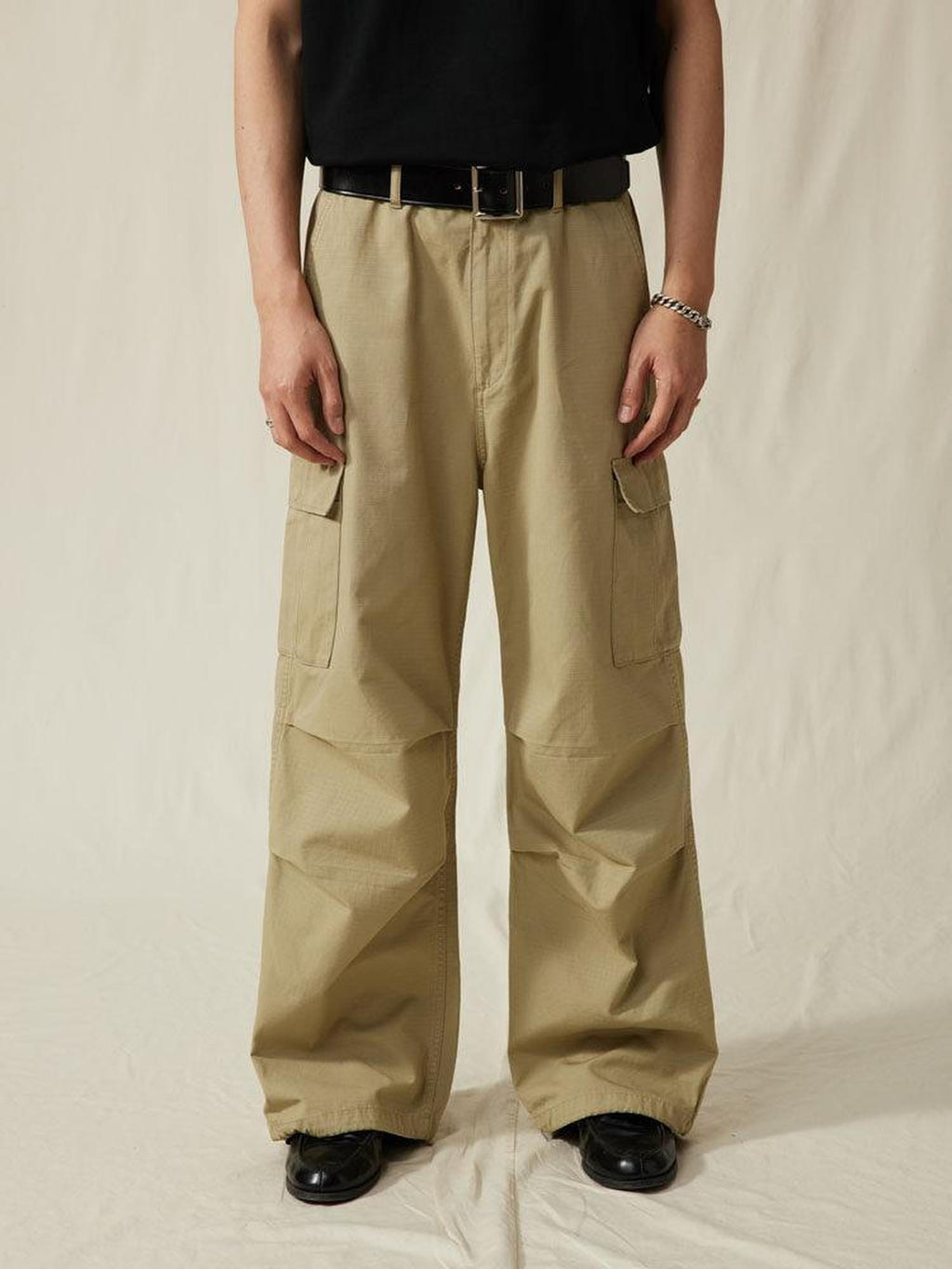 SUPERTOFU Versatile Cargo Loose Fit Youthful Casual Khaki Black Straight Pants