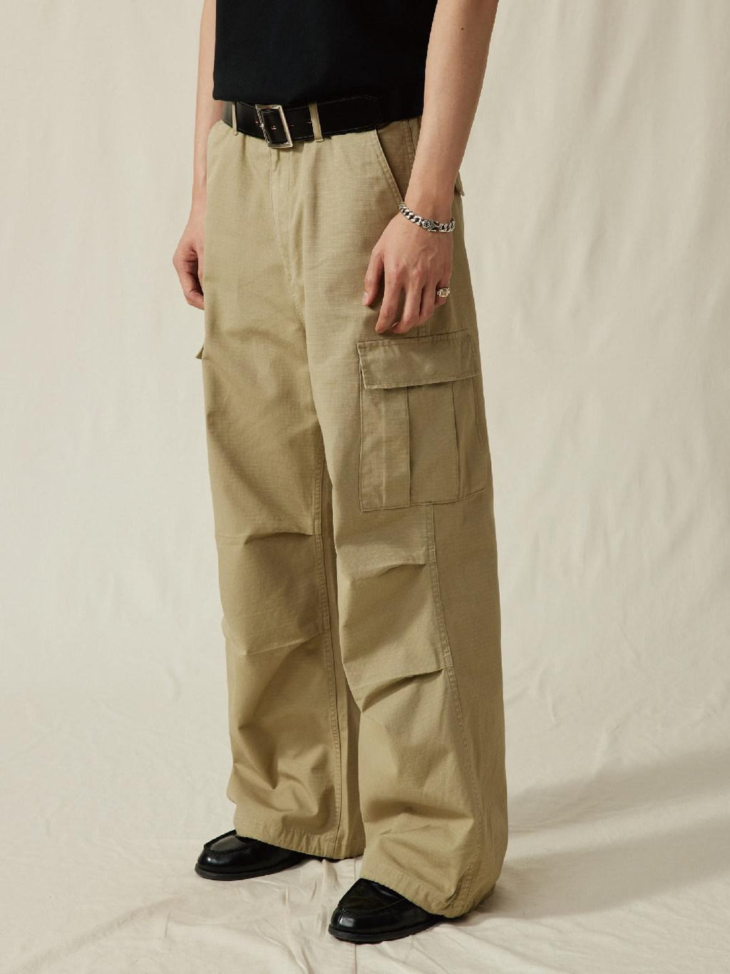 SUPERTOFU Versatile Cargo Loose Fit Youthful Casual Khaki Black Straight Pants