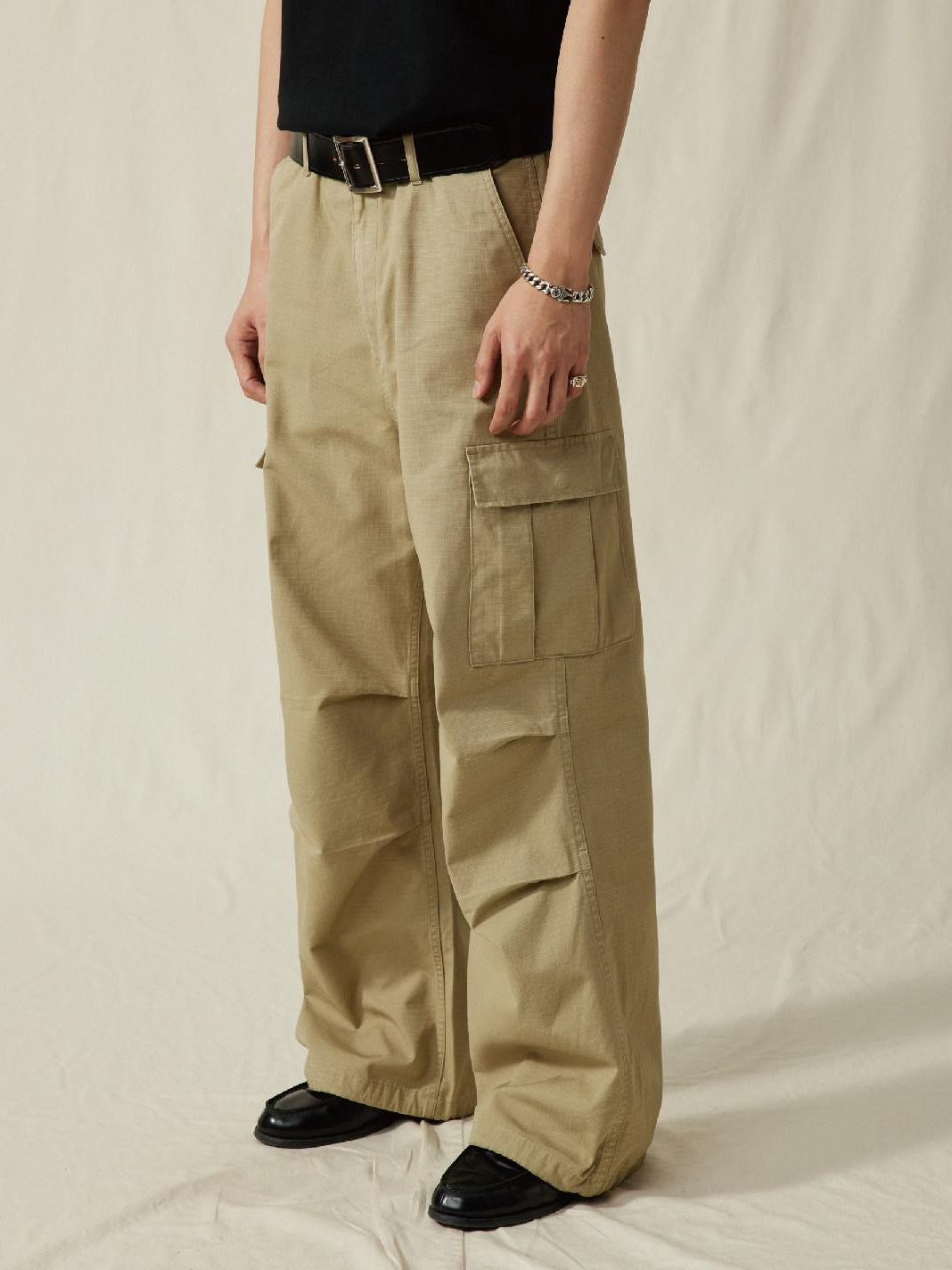 SUPERTOFU Versatile Cargo Loose Fit Youthful Casual Khaki Black Straight Pants
