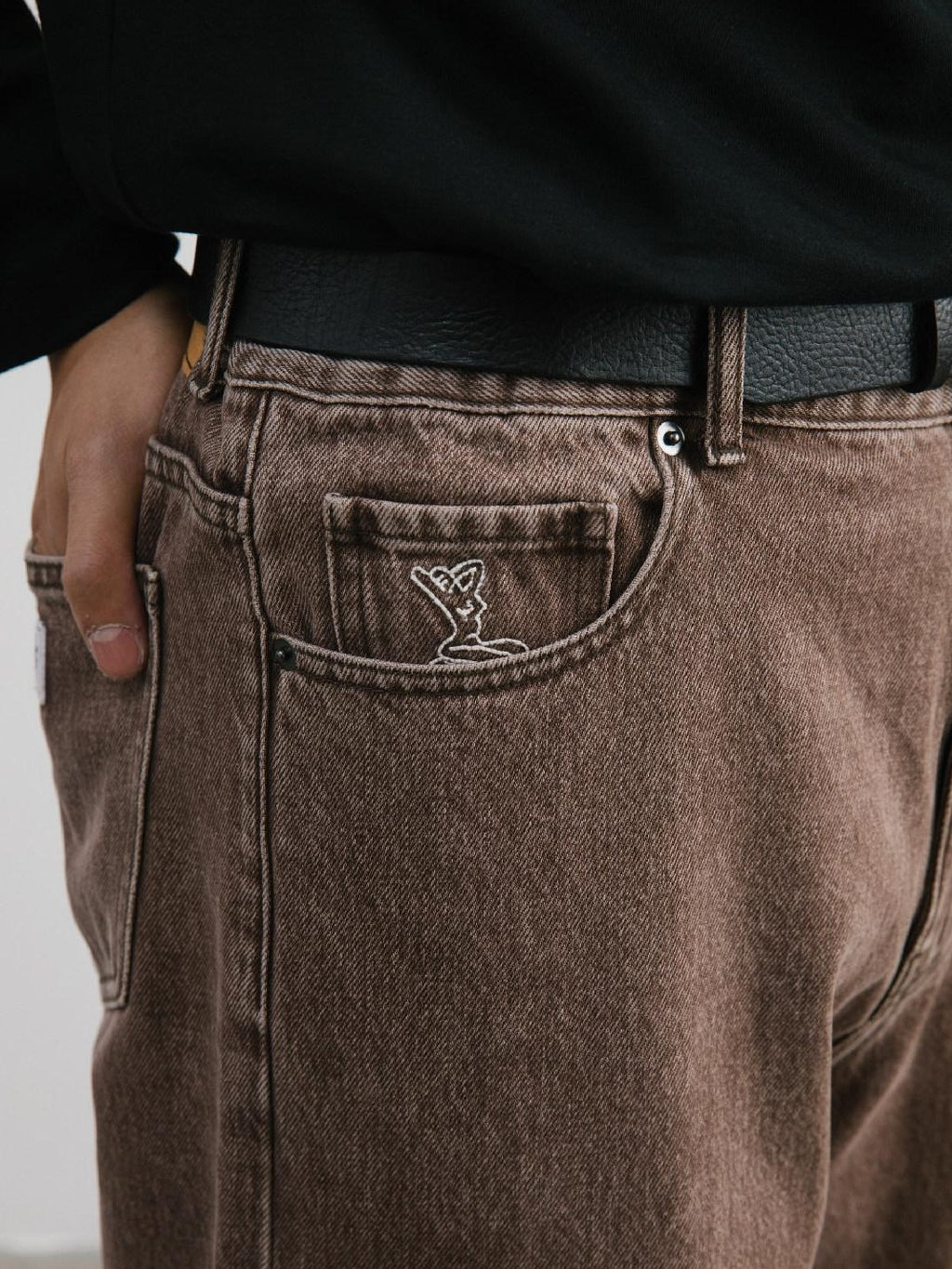 SUPERTOFU Vintage Washed Embroidered Mid Rise Relaxed Cotton Zip Fly Black Straight Jeans