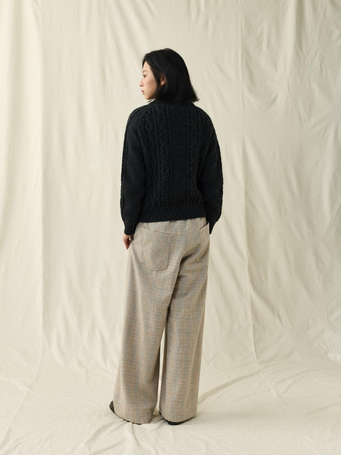 SUPERTOFU Warm 100 Percent Wool Cable Knit Pocket Relaxed Fit Unisex Casual Cardigans