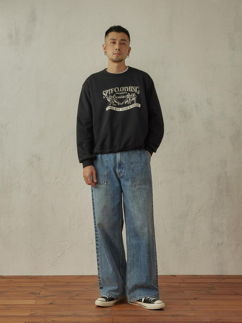 SUPERTOFU Warm Cotton Crewneck Hand Drawn Graphic Pullover Unisex Casual Sweatshirts