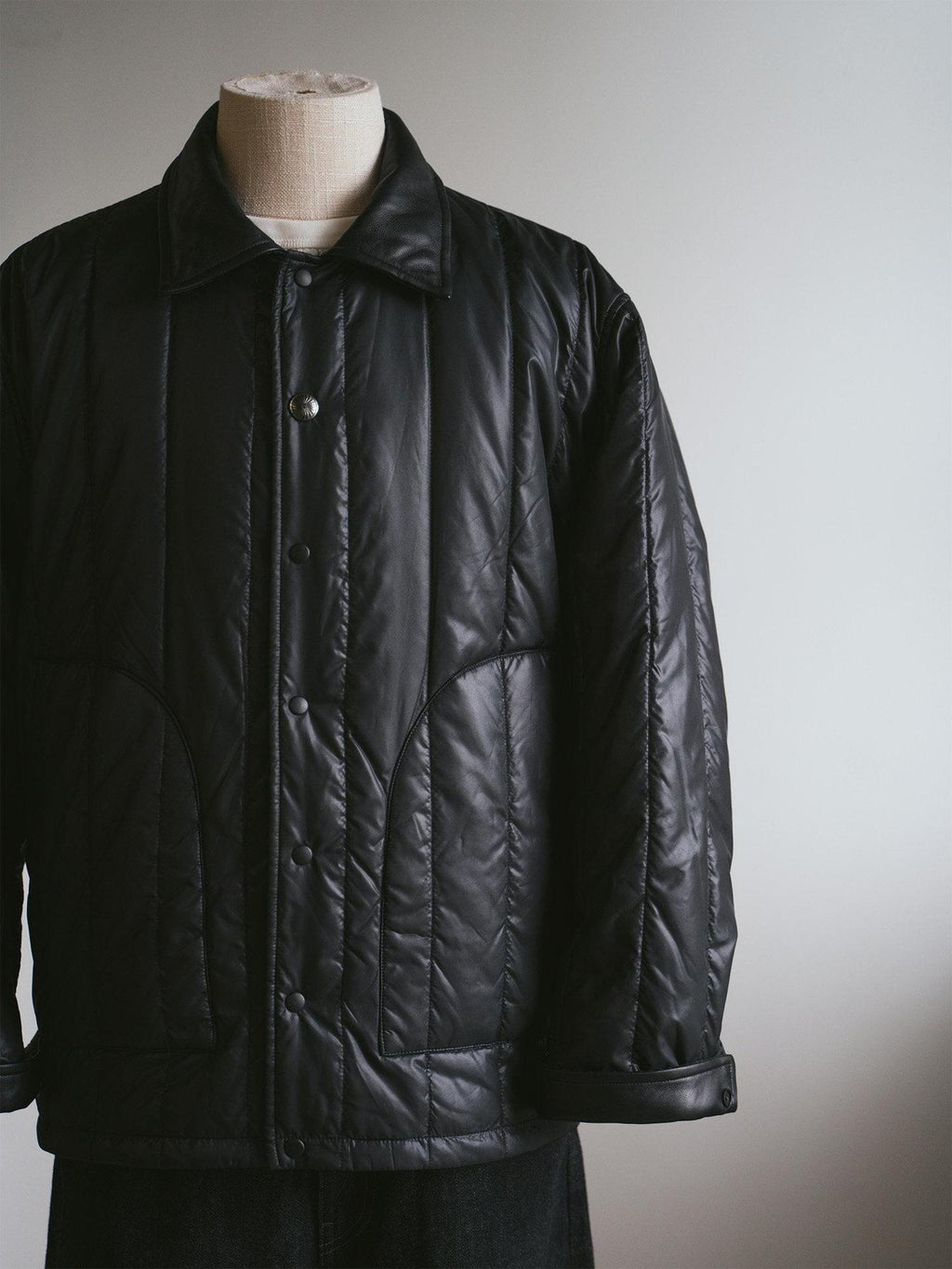 SUPERTOFU Warm Thick Sheepskin Standard Fit Lapel Collar Unisex Daily Black Puffer Jackets