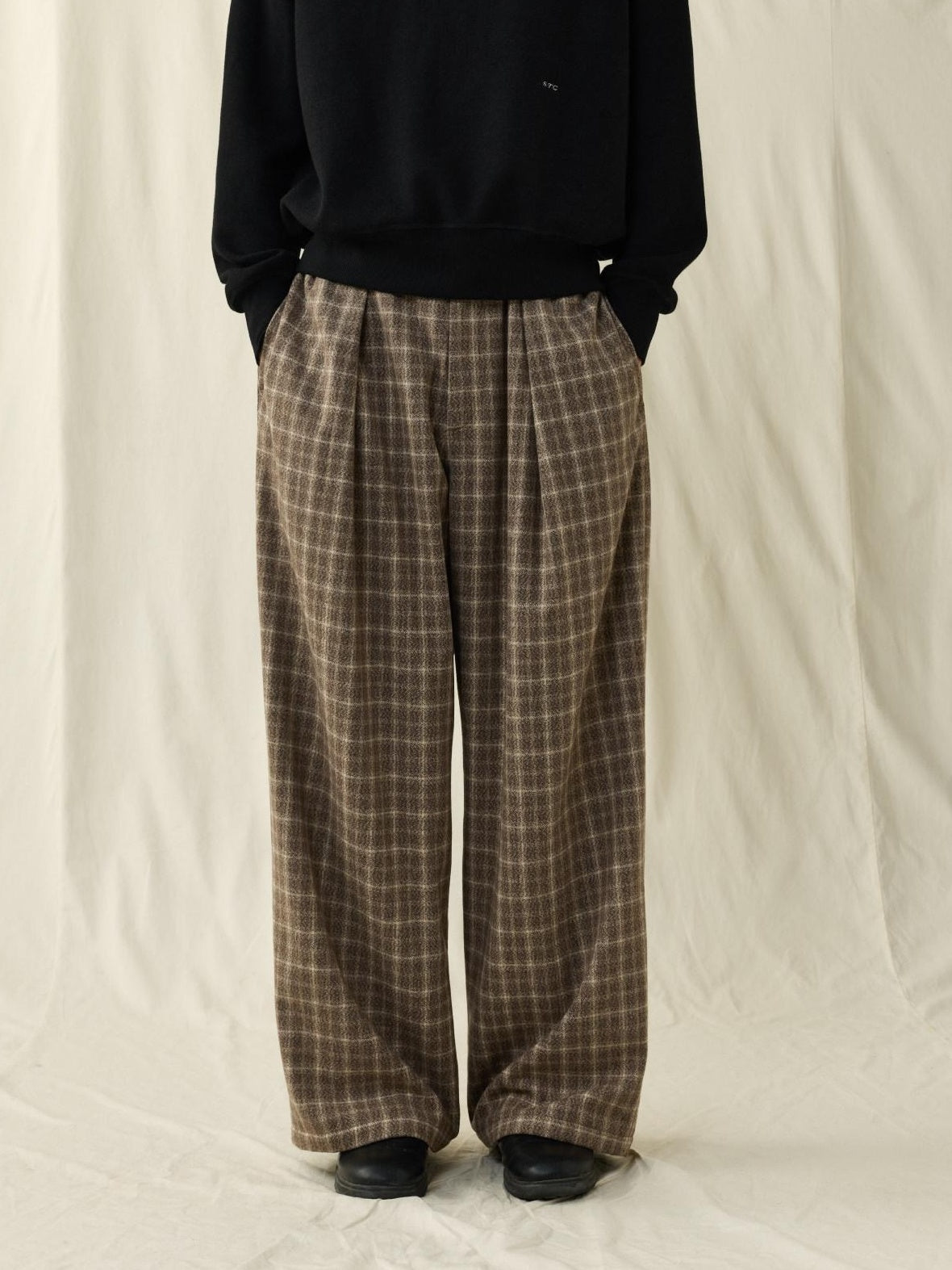 SUPERTOFU Warm Wool Blend Casual Relaxed Unisex Plaid Brown Khaki Wide-Leg Pants